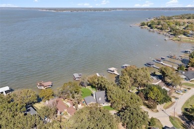 Lake Home For Sale in Gun Barrel City, Texas