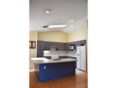 Welcome to your Florida lifestyle home! This residence - photo 3