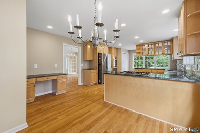 Welcome to 20 Pequot Court! These original owners have - photo 11