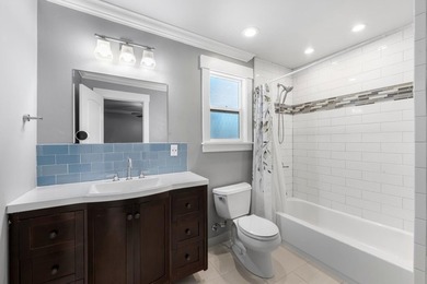 Beautiful 3 Bedroom, 2 Bathroom Craftsman-style home - photo 14