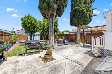 Beautiful 3 Bedroom, 2 Bathroom Craftsman-style home - photo 19