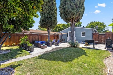 Beautiful 3 Bedroom, 2 Bathroom Craftsman-style home - photo 20