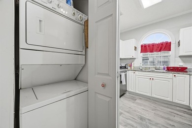 Beautiful 2-bedroom, 2-bath villa located in the desirable golf - photo 24