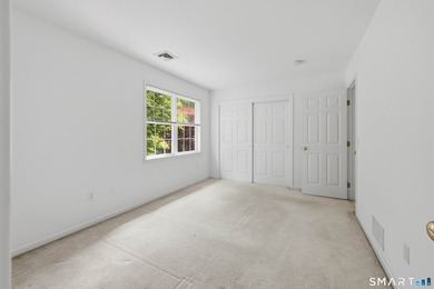 Welcome to 20 Pequot Court! These original owners have - photo 25