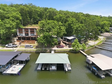 Enjoy the Lake of the Ozarks lifestyle with this charming Rocky - photo 29