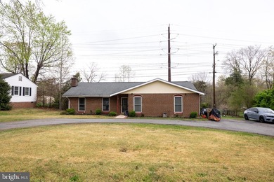 Welcome to this charming 4-bedroom, 2-bathroom rambler nestled - photo 32