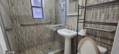 Located in the highly desirable neighborhood of Forest Hills - photo 10