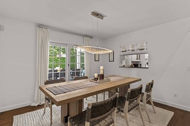 Moments from the heart of Bridgehampton Village's restaurants - photo 5