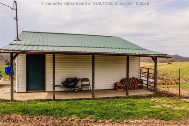 This beautiful 116+/- acre farm features approx. 90+/- acres of - photo 9