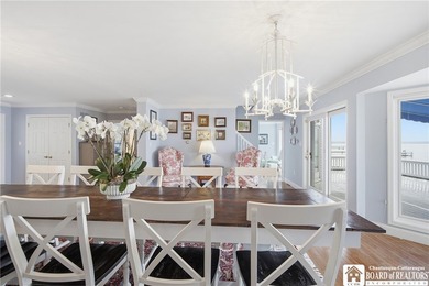 Welcome to Top Notch Cottage, an exceptional lakefront retreat - photo 11
