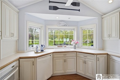 Welcome to Top Notch Cottage, an exceptional lakefront retreat - photo 16