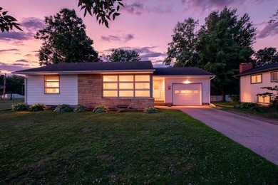 Welcome to 711 Elm Ave in Gaylord-a charming rambler nestled in - photo 1