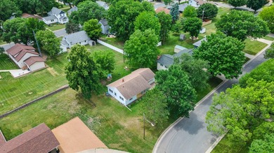 Welcome to 711 Elm Ave in Gaylord-a charming rambler nestled in - photo 2