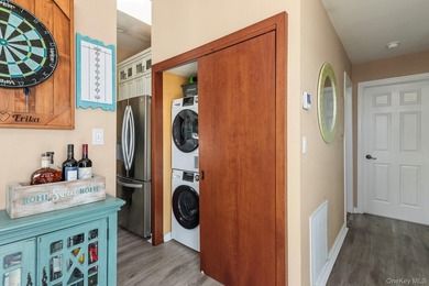 Welcome To The Anchorage - A Beautifully Updated 1 Bedroom, 1 - photo 11