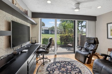 Beautiful 3 bedroom 2.5 Bathroom 1.5 Garage Villa with golf - photo 11