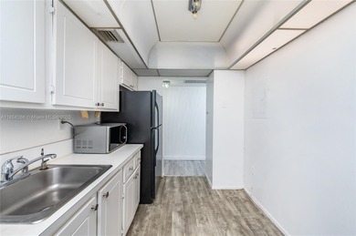 Prime opportunity in desirable Sunny Isles! This 2-bedroom, 1