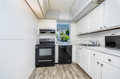 Prime opportunity in desirable Sunny Isles! This 2-bedroom, 1