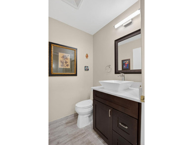 Beautiful 3 bedroom 2.5 Bathroom 1.5 Garage Villa with golf - photo 14