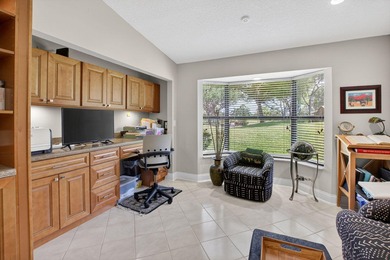Beautiful 3 bedroom 2.5 Bathroom 1.5 Garage Villa with golf - photo 20