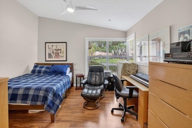Beautiful 3 bedroom 2.5 Bathroom 1.5 Garage Villa with golf - photo 21