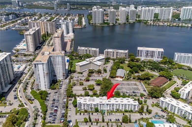 Prime opportunity in desirable Sunny Isles! This 2-bedroom, 1