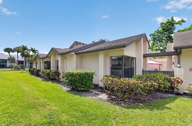 Beautiful 3 bedroom 2.5 Bathroom 1.5 Garage Villa with golf - photo 30