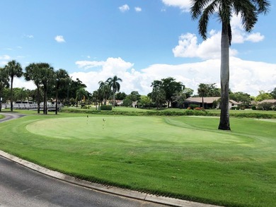 Beautiful 3 bedroom 2.5 Bathroom 1.5 Garage Villa with golf - photo 49