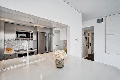 Experience the epitome of modern luxury at the Golden Isles - photo 11