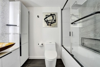Experience the epitome of modern luxury at the Golden Isles - photo 22