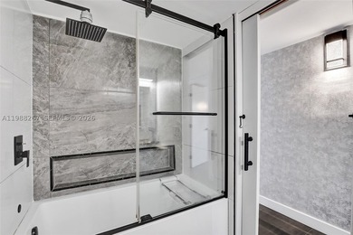 Experience the epitome of modern luxury at the Golden Isles - photo 23