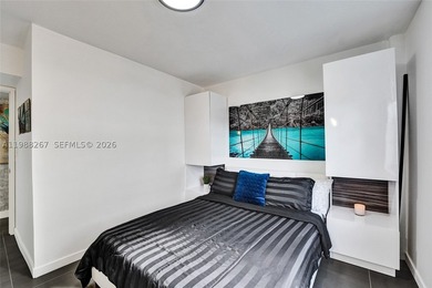 Experience the epitome of modern luxury at the Golden Isles - photo 26