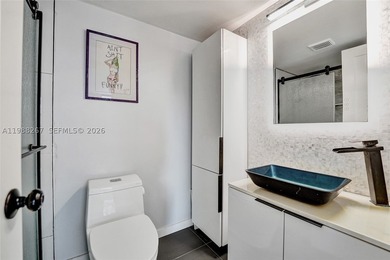 Experience the epitome of modern luxury at the Golden Isles - photo 31
