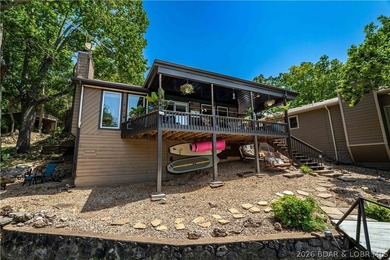 Privacy, gentle lakefront living, and room to enjoy everything - photo 32