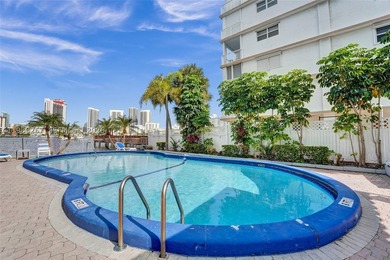 Experience the epitome of modern luxury at the Golden Isles - photo 38