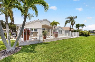 This is a SPECTACULAR POINT LOT with a pool/spa, whole house - photo 15