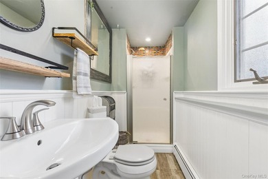 A MUST-SEE TURN KEY, UPGRADED, & PRICED TO SELL HOME!!!! Move-in - photo 16