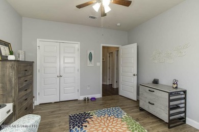 Better than new! This beautiful home sits in the coveted - photo 25