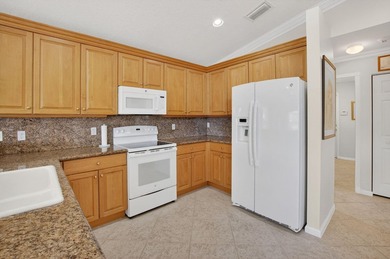 This is a SPECTACULAR POINT LOT with a pool/spa, whole house - photo 28