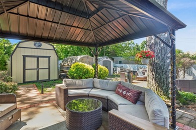 A MUST-SEE TURN KEY, UPGRADED, & PRICED TO SELL HOME!!!! Move-in - photo 30