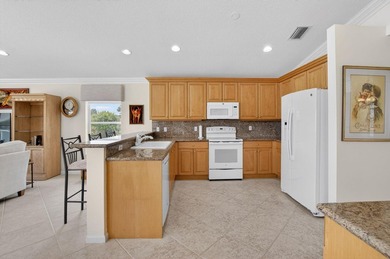 This is a SPECTACULAR POINT LOT with a pool/spa, whole house - photo 30
