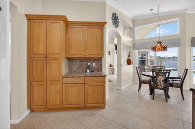 This is a SPECTACULAR POINT LOT with a pool/spa, whole house - photo 33