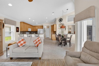 This is a SPECTACULAR POINT LOT with a pool/spa, whole house - photo 42