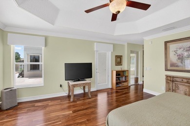 This is a SPECTACULAR POINT LOT with a pool/spa, whole house - photo 46