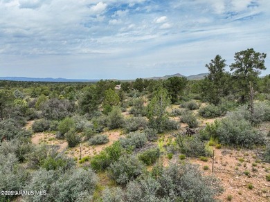 2.12 Acres - 3 wells, 1 puts out water at 7 gpm, 1 is capped - photo 1