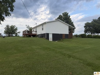 COUNTRY CHARM WITH MODERN UPDATES! Looking for peaceful country - photo 25