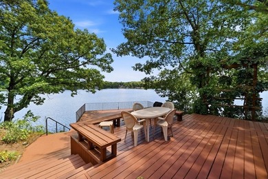 Spectacular waterfront contemporary on S. Pond with 2,900 s.f - photo 13