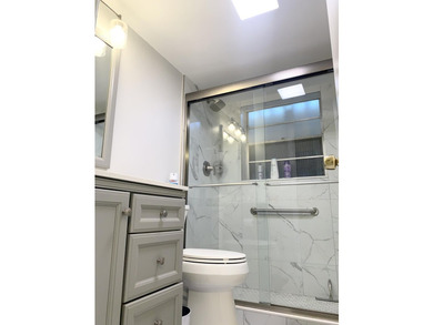 Welcome to this charming rare 1st floor corner, 2 bedroom, 2 - photo 17
