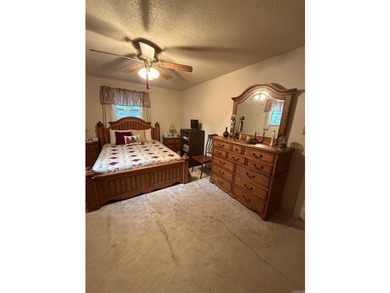 Escape to the peace and privacy of country living with this cozy - photo 20