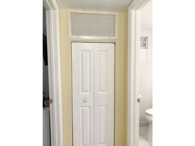 Welcome to this charming rare 1st floor corner, 2 bedroom, 2 - photo 27