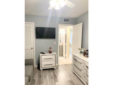 Welcome to this charming rare 1st floor corner, 2 bedroom, 2 - photo 29